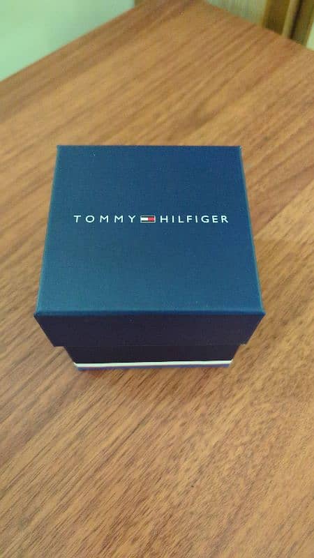 Tommy Hilfiger 1792016 Leather Strap Wrist Watch For Men 1