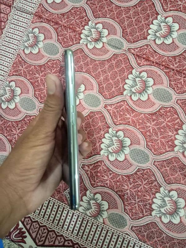 Vivo y17 8Gb Ram 256Gb ROM 6