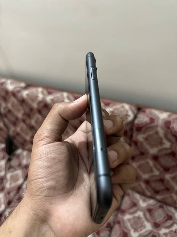 iphone 11, 128GB, PTA Approved 1