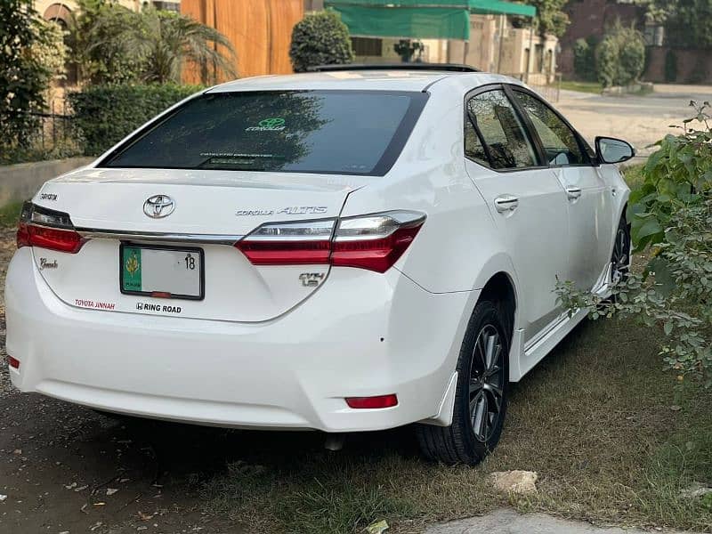 Toyota Altis Grande 2018 4