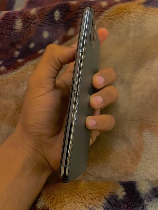 iphone 11 pro max 256gb non pta 4