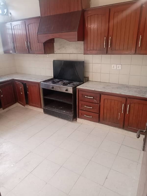 3 Bed One Kanal Upper Portion for Rent 3