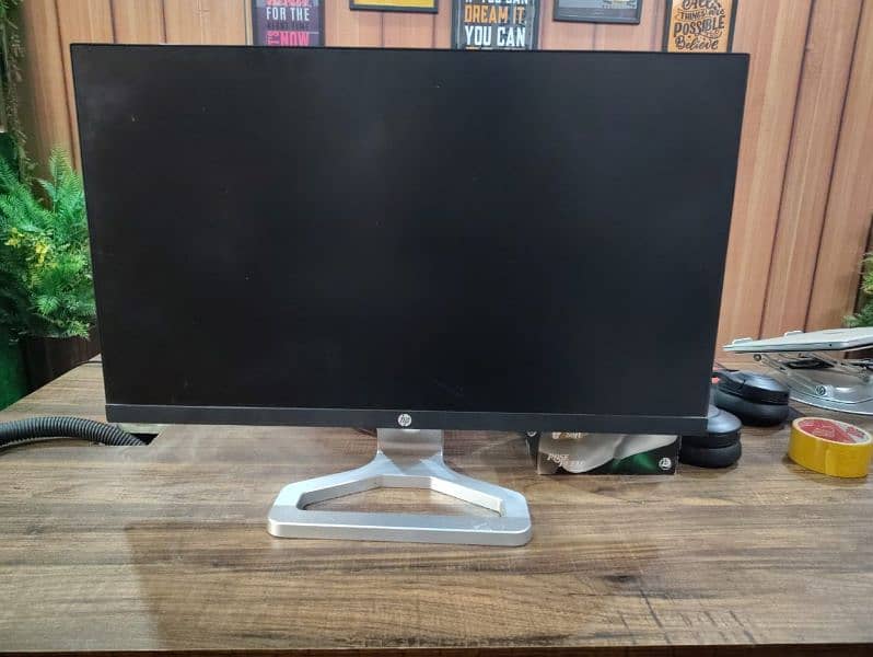 HP 27 inch Fresh LCD Slightly Used 0