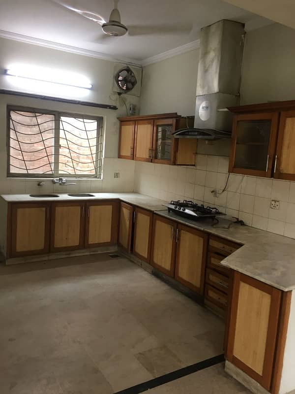 2 KANAL UPPER PORTION IS AVAILABLE FOR RENT IN JOHAR TOWN LAHORE 2