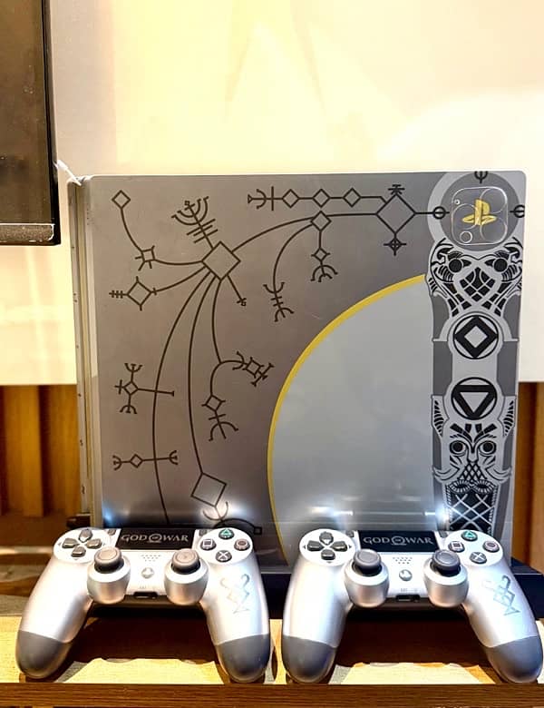 PS-4 Pro 1-TB (Limited Edition) GOD OF WAR 5