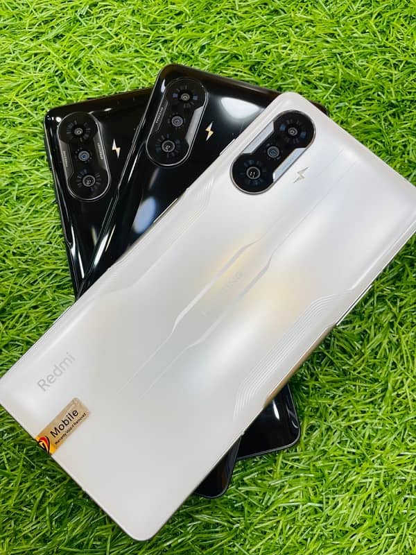 Redmi k40 12/256 Fresh pieces Available 4