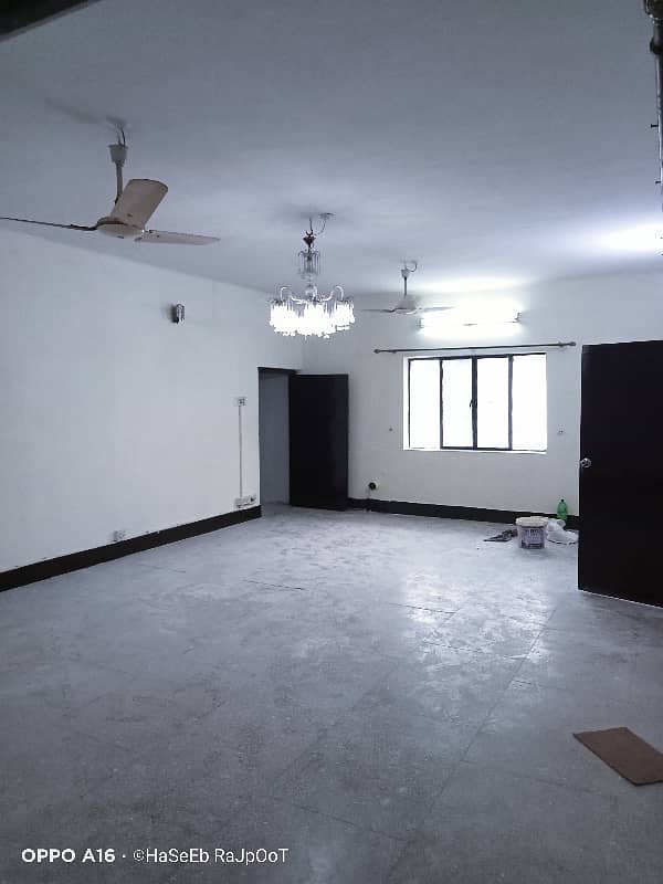 1 Kanal Upper portion available for rent in main cantt. 5