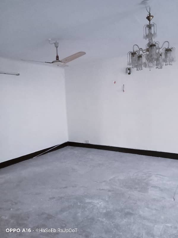 1 Kanal Upper portion available for rent in main cantt. 16