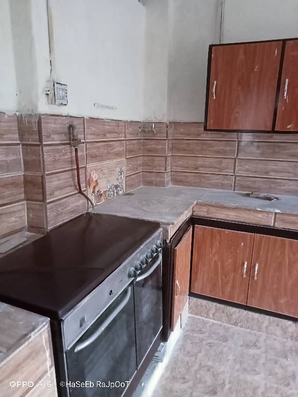 1 Kanal Upper portion available for rent in main cantt. 17