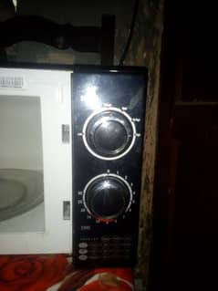 microwave oven