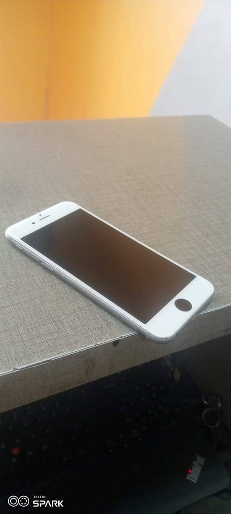 i m selling iphone 6 good condition 16gb non pta  exchange possible 0