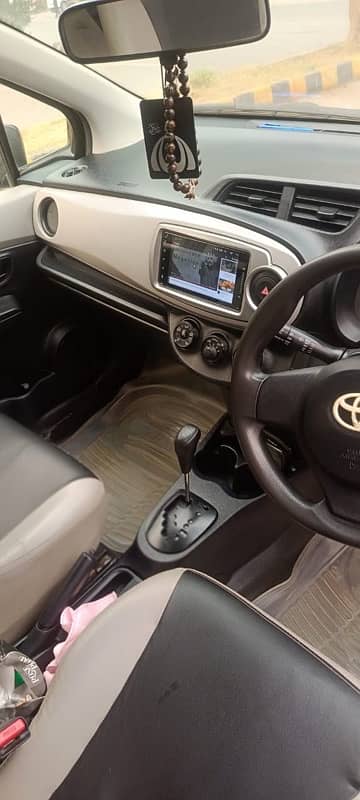 Toyota Vitz 2012 11