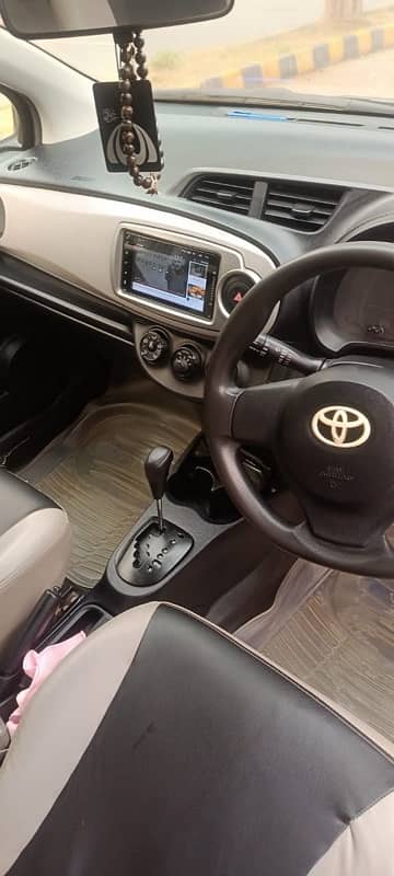 Toyota Vitz 2012 14