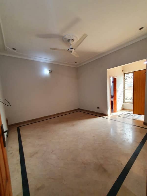 10 Marla Ground Portion for rent in G-13 1