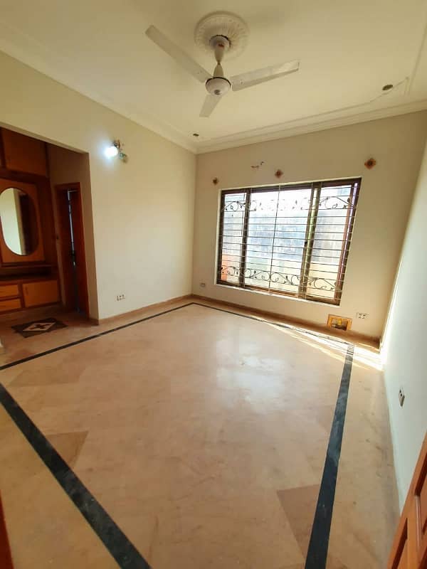 10 Marla Ground Portion for rent in G-13 6