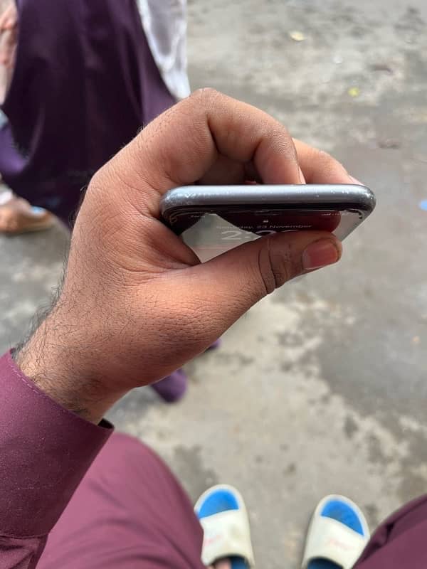 Iphone 11 pta approved 64gb 4