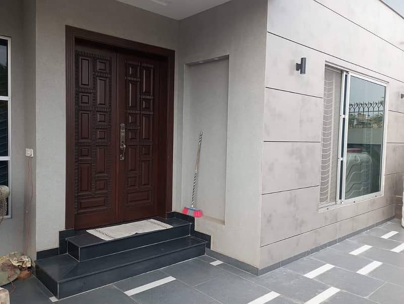 Brand New Luxurious 7 Marla Portion For Rent in Gulraiz 25