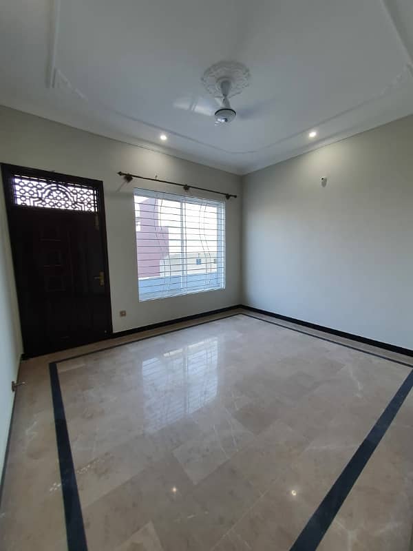 10 Marla ground portion rent in G-13 1