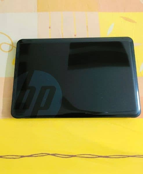 HP 1000 Notebook 1140TU 9.7/10 condition 1