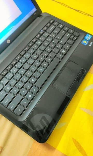 HP 1000 Notebook 1140TU 9.7/10 condition 2