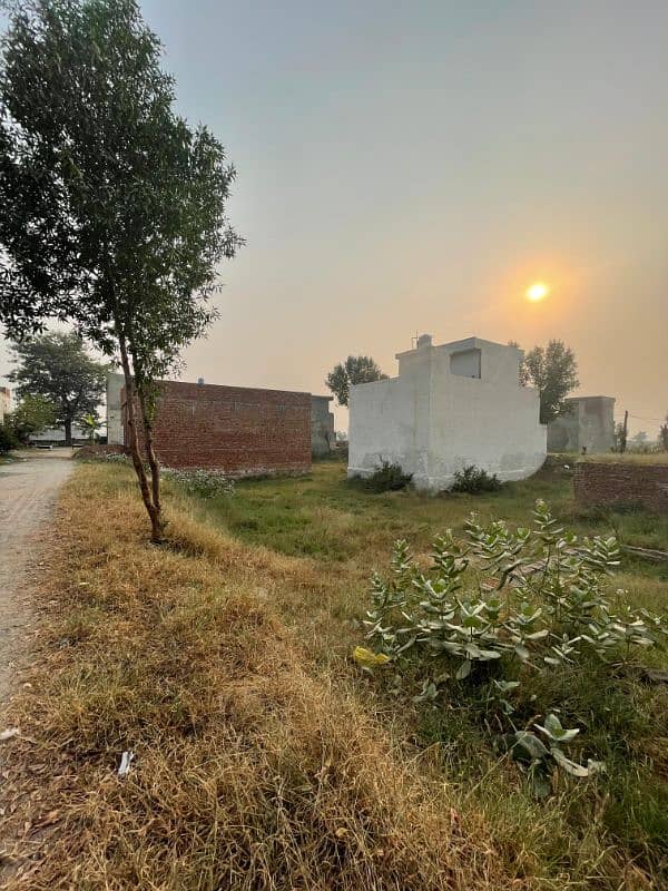 Plot for sale in Sheikhupura 5/7.5/10/15 marla 5