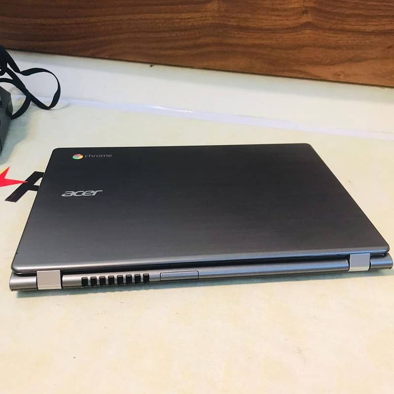 Acer c740 Chromebook Laptop 4