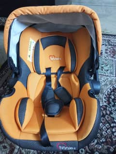 Tinnies Carry Cot & Car Seat