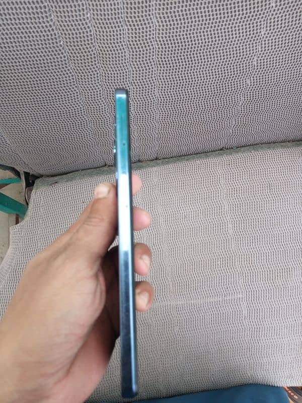 infinix hot 40 8/256 10/10 candition 3