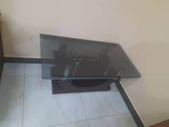 well neat clean centre table for sell