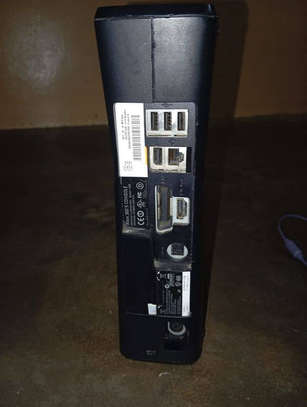 Xbox 360 Slim 1