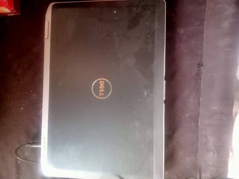 Laptop Dell 3