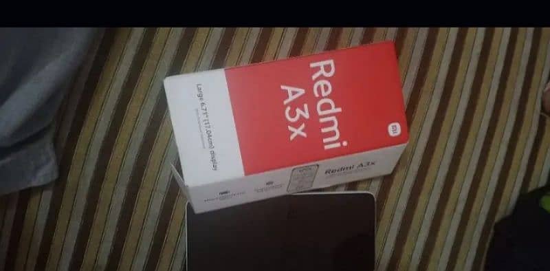 Realme A3 4/128  condition 10/10 full box ha warranty 10 months 3