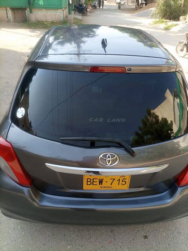 Toyota Vitz 2012 6