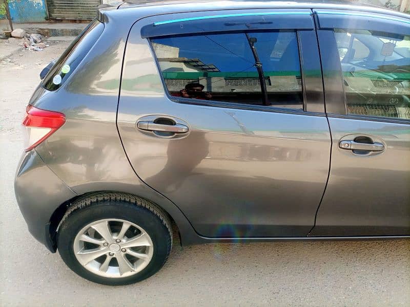 Toyota Vitz 2012 8