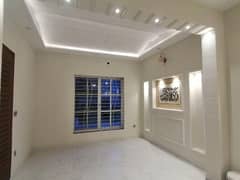 Prime Location 6 Marla House In Central Lahore Medical Housing Society For sale