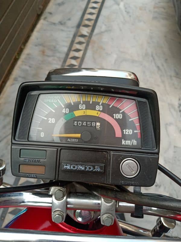 Honda CD 70 (1999 Model) 2