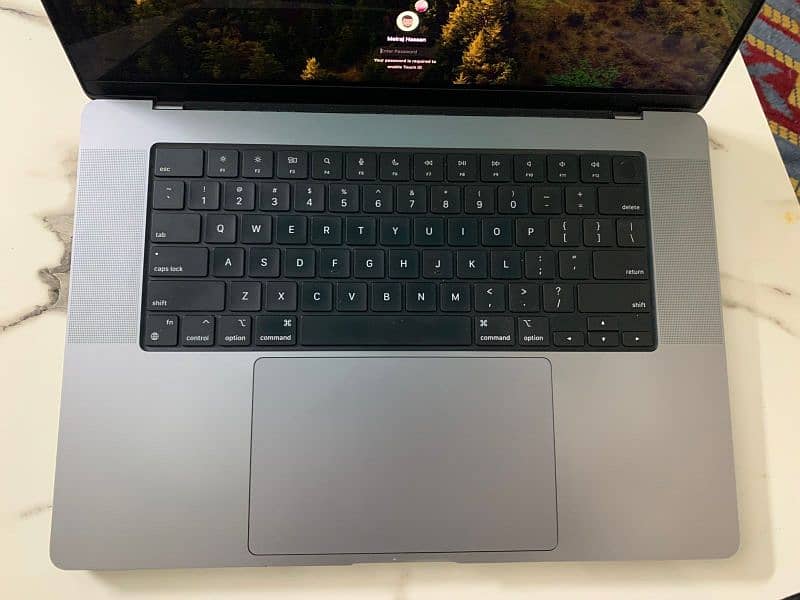 MacBook Pro 16" M1 Pro 16GB 512GB Space Gray 6