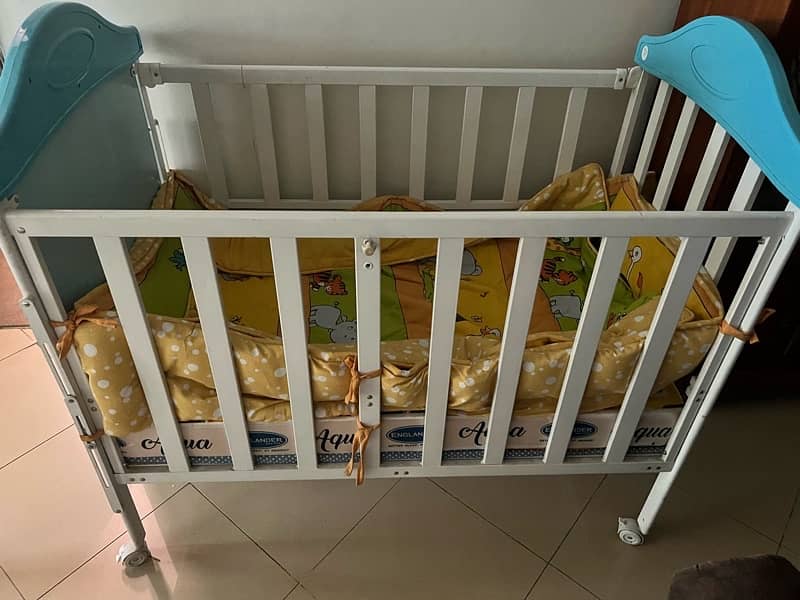 baby cot (metal) 2