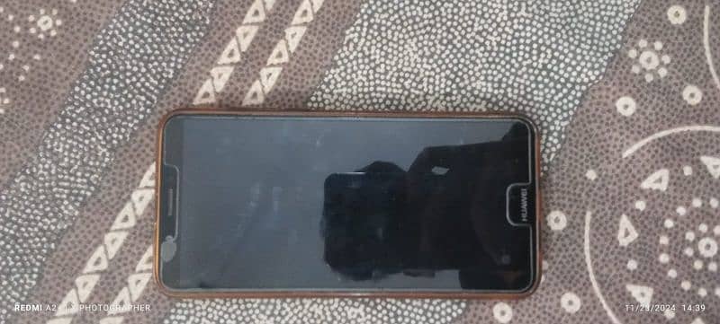 Huawei y7 prime 2018 in working condition no lag issues . ram:3/32gb 2