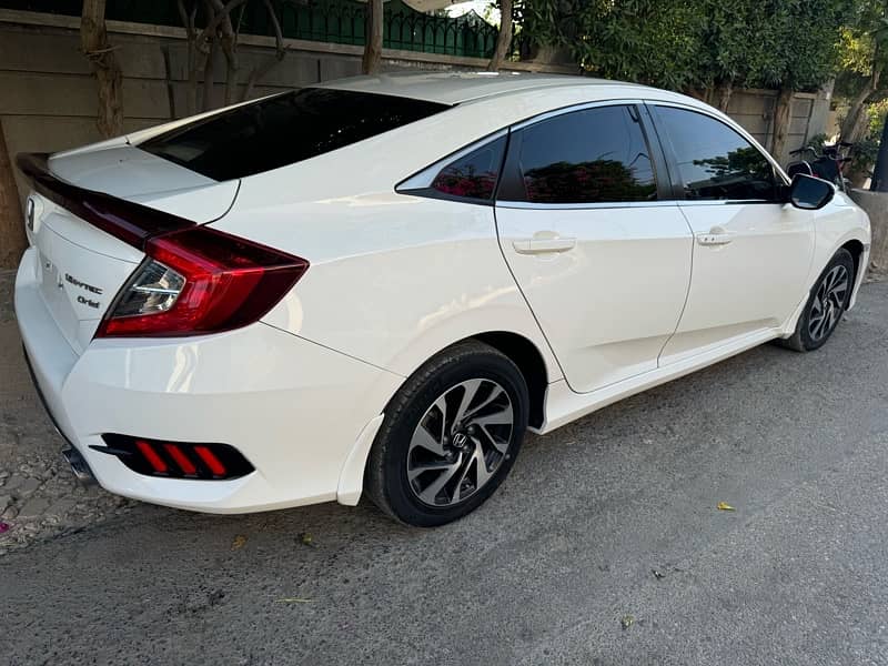 Honda Civic VTi Oriel Prosmatec 2018 4