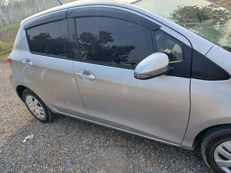 Toyota Vitz 2013 13