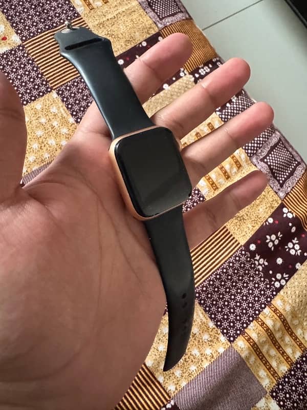 Apple Watch Series 4 40mm 1