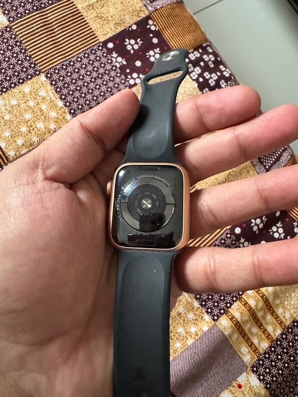 Apple Watch Series 4 40mm 2