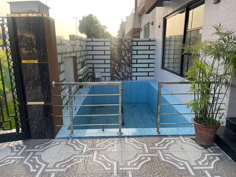 10 Marla Luxury Furnished House Available For Sale In Janiper Block Bahria Town Lahore 0