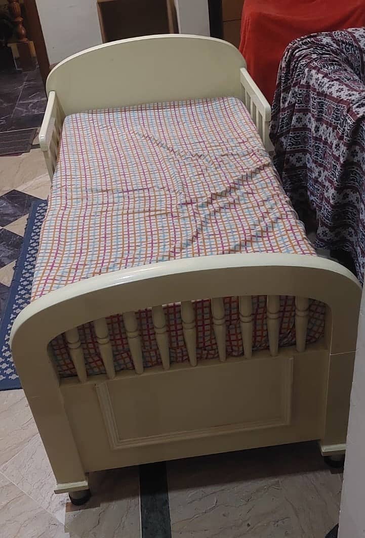 Baby Cot 4