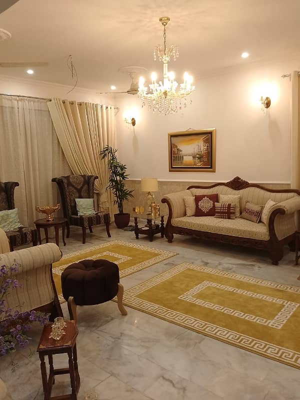 Luxurious fully Furnished 1 kanal lower portion is available for rent 0