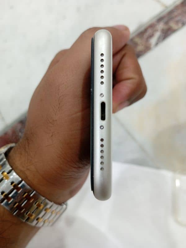 iphone 11 128gb factory unlock non pta 5