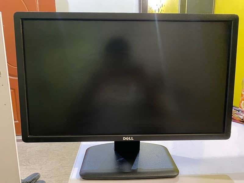 Dell 23 inch LED monitor, Small Red Line Ha, See Picture 0