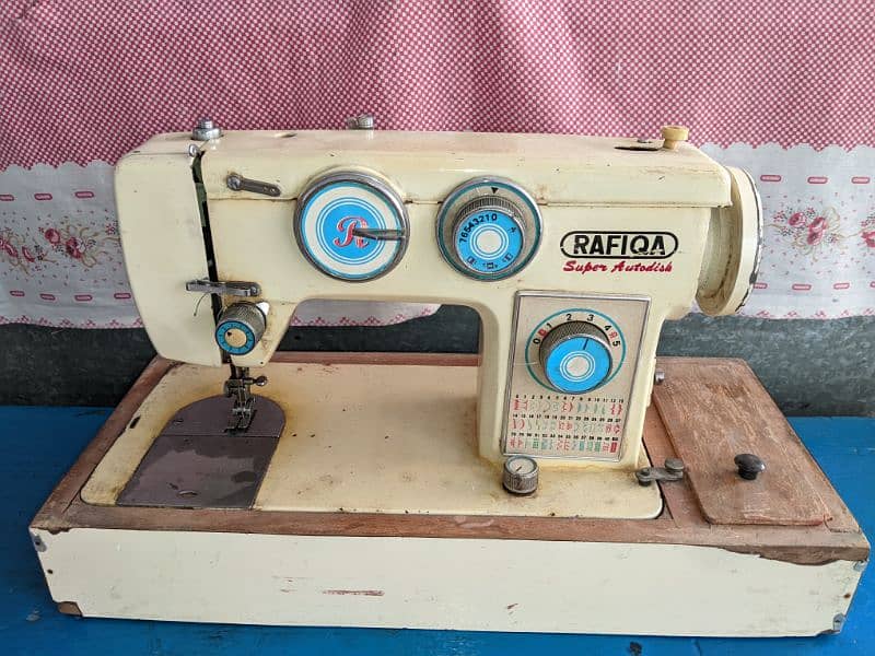 Rafiqa Embroidery Machine 0