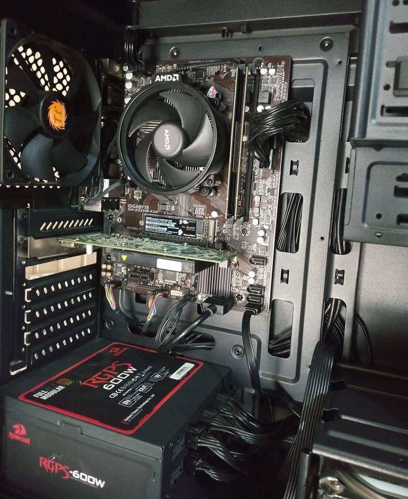 AMD Ryzen 5 2600 Gaming PC 1